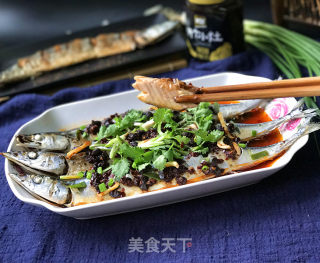 Steamed Saury with Tempeh Spicy Sauce recipe