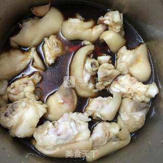 Peanut Stewed Trotter recipe