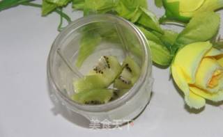 Kiwi Yogurt recipe