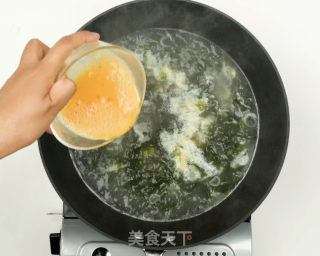 Egg Seaweed Soup recipe