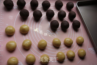 Wind Furnace Cantonese-style Bean Paste Moon Cakes recipe