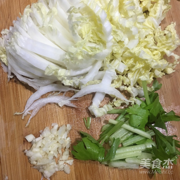 Fried Noodles with Cabbage recipe
