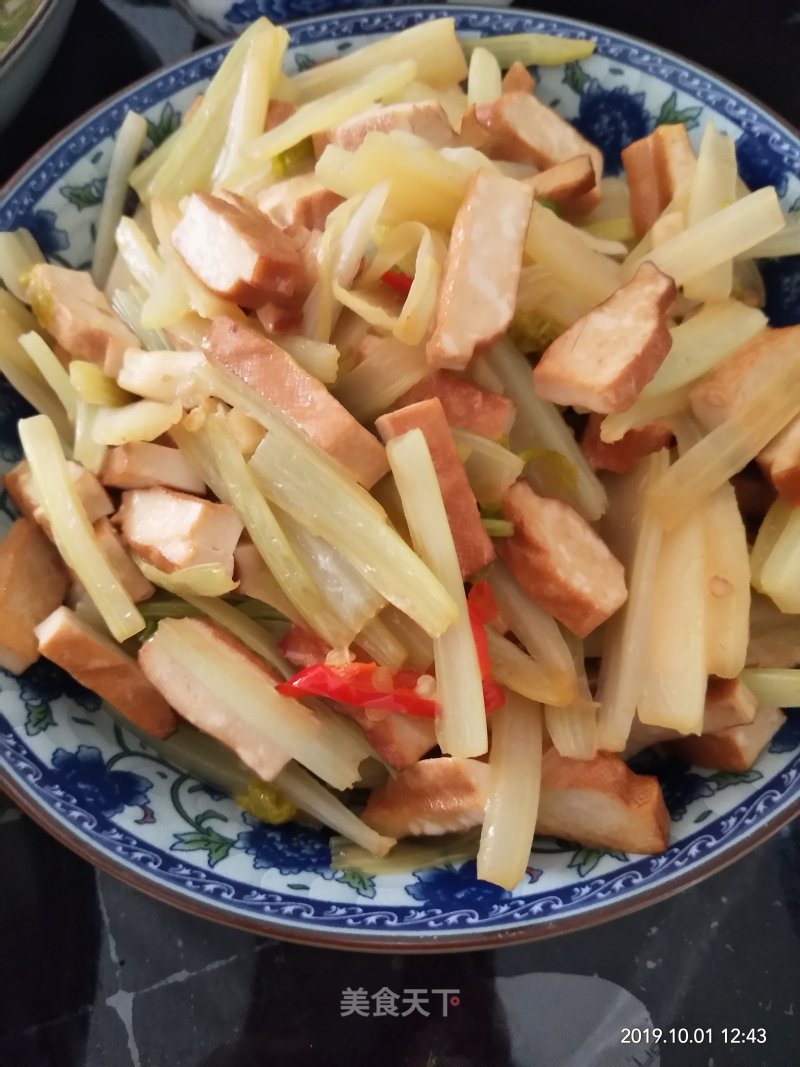 Stir-fried Tofu with Celery