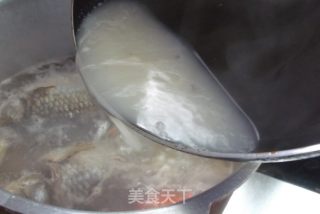 Yam Carrot Crucian Carp Soup Spring Health Soup recipe