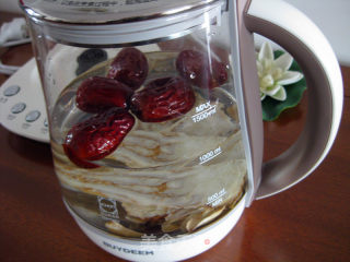 Nourishing Qi and Blood Nourishing Red Jujube and Lily Guiqi Decoction recipe