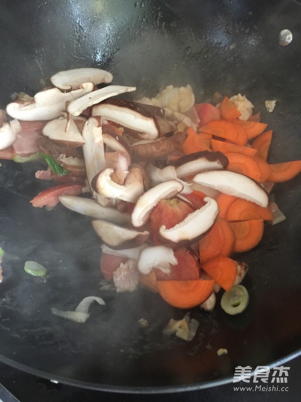 Braised Noodle Fish in Sour Soup recipe