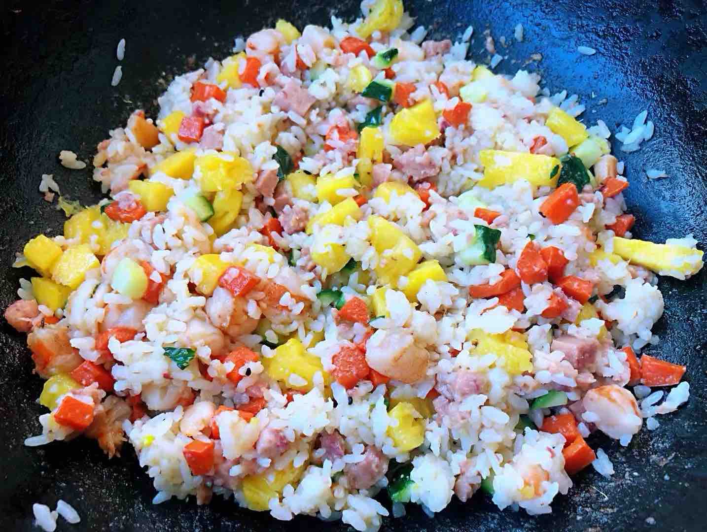 Pineapple Shrimp Fried Rice#大勇蟹田大米# recipe