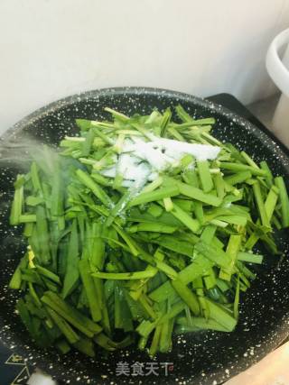 Scrambled Eggs with Chives recipe