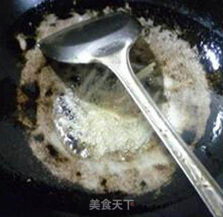 Stir-fried Squid with Leek and Floral Fragrance recipe