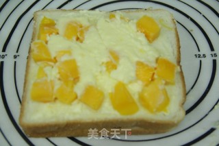 Net Red Black Rice Mango Cheese Toast recipe