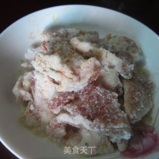 A Must-have Home-cooked Dish-steamed Pork with Rice Noodles recipe