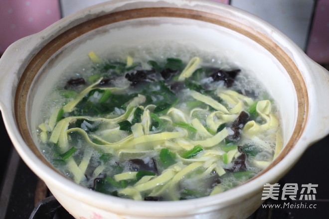 【eggs and Fungus Congee】 recipe