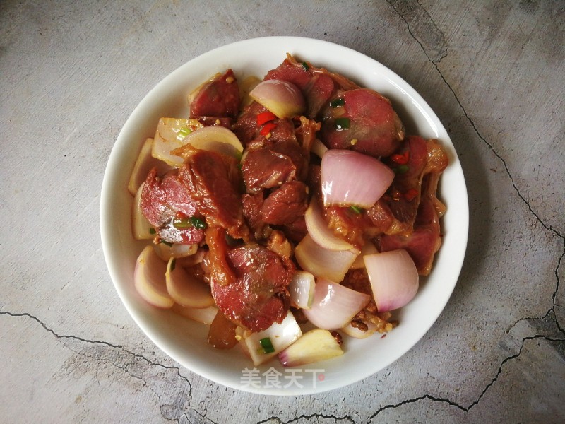Stir-fried Braised Beef with Onion recipe