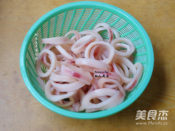 Stir Fried Squid Rings with Winter Bamboo Shoots recipe
