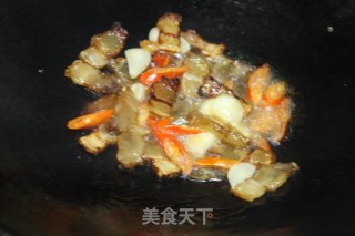 #春食野菜香# Stir-fried Bacon with Wormwood recipe