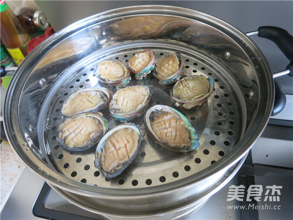 Steamed Abalone in Oyster Sauce recipe