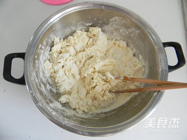 Peking Nut Candy Horseshoe recipe