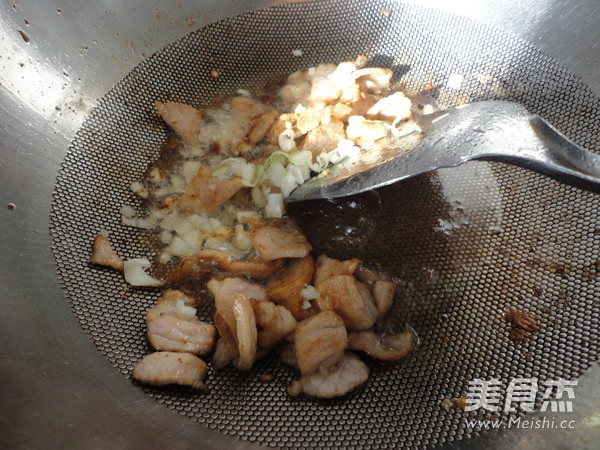 Fried Pork with Pork Ears and Beans recipe