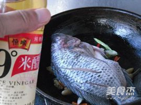 Stewed Sea Crucian Carp recipe