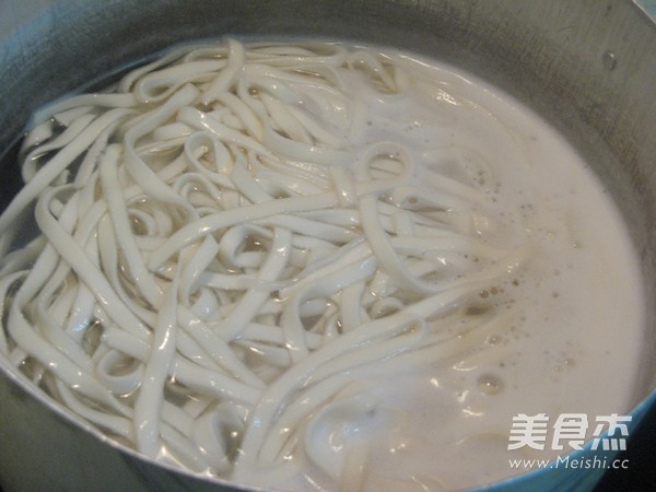 Tomato and Egg Noodles recipe