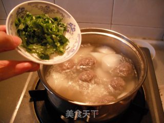 Simple and Delicious Soup-radish Beef Ball Soup recipe