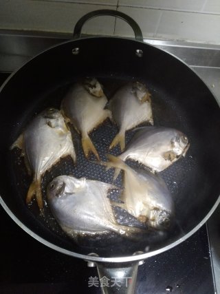 Dry Fried Pomfret recipe