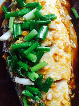 Steamed Large Yellow Croaker with Garlic recipe