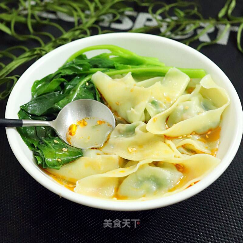 Wontons with Oil Residue and Green Vegetables recipe