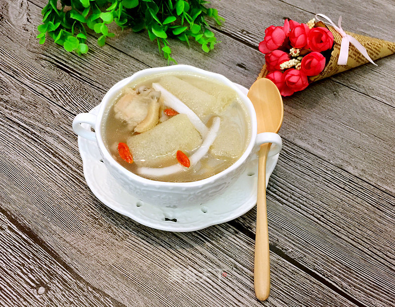 Chicken Soup with Bamboo Fungus recipe