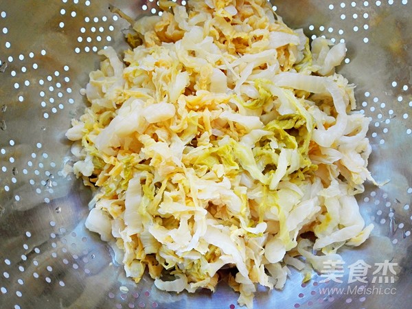 Fried Rice Noodles with Sauerkraut recipe