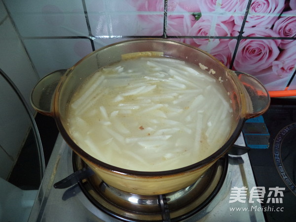 Carp Soup with White Radish recipe