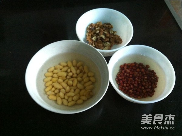 Red Bean Walnut Soy Milk recipe