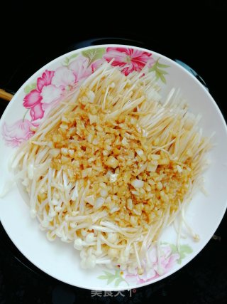 Enoki Mushroom with Garlic recipe