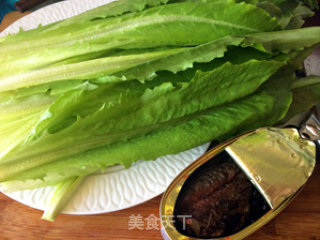 Lettuce with Tempeh and Dace in Oil recipe