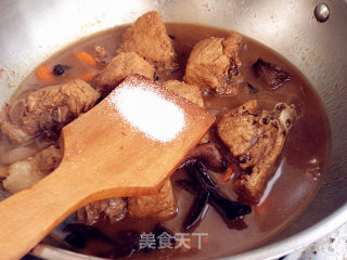 Stewed Hazel Mushroom with Pork Ribs recipe