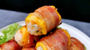 Bacon Cheese Rice Balls. The Fairy Eating Leftover Rice Was Robbed by The Children As Soon As It Was on The Table. Also Very Suitable for Bento recipe