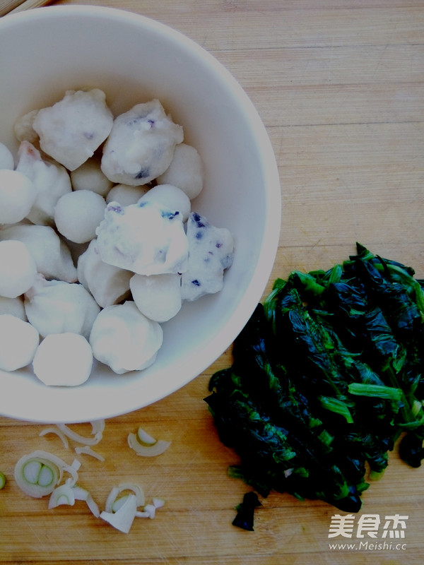 Homemade Spinach Fish Ball Soup recipe