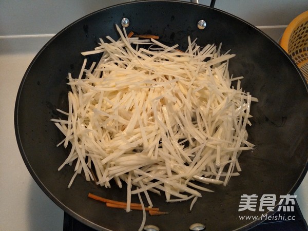 Vinegar Shredded Potatoes recipe