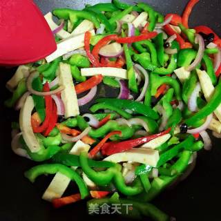 Stir-fried Chicken with Seasoned Peppers recipe