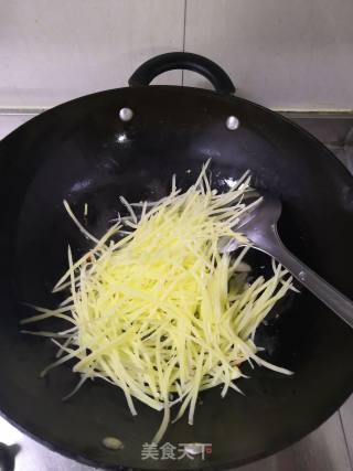 Hot and Sour Potato Shreds recipe