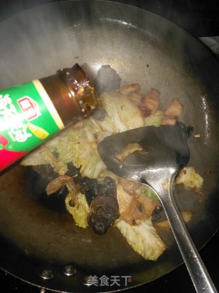 Stir-fried Pork Belly with Cabbage Fungus recipe