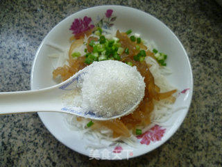 Jellyfish Mixed with Shredded Radish recipe