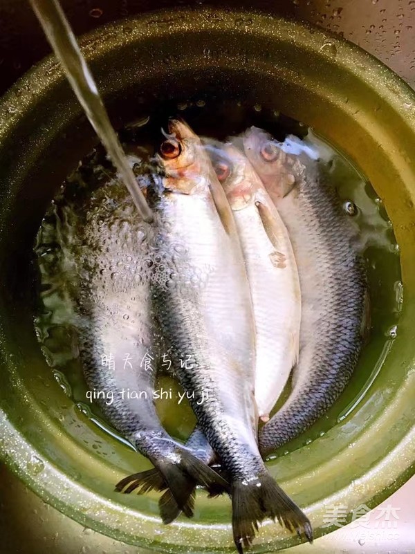 Simple and Delicious Fried Mackerel! recipe