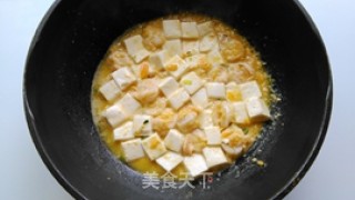 Salted Egg Yolk Braised Shrimp Tofu recipe