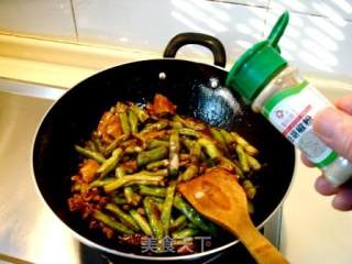 Watching The World Cup and Eating Home-cooked Meals "shandong Big Pot Cake, Pork Braised Lentils" recipe