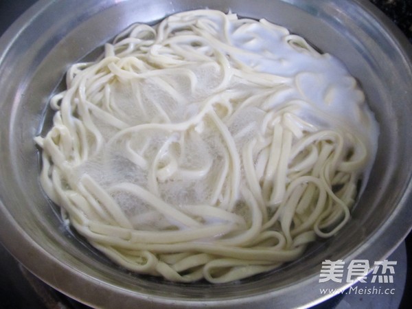 Noodles with Tempeh Sprouts and Minced Meat Sauce recipe