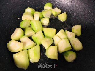 The Golden and Delicious Loofah, Egg, Mushroom Soup, Simple and Low-fat, The Whole Family Likes It recipe