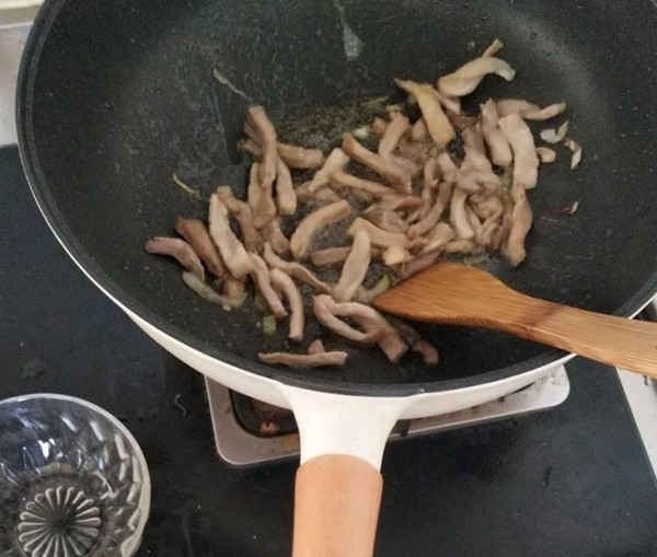 Fried Pork with Pleurotus Eryngii recipe