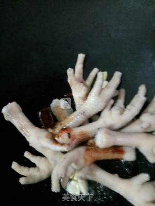 Red Breast Chicken Feet recipe