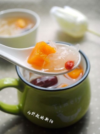 Papaya and Tremella Sweet Soup